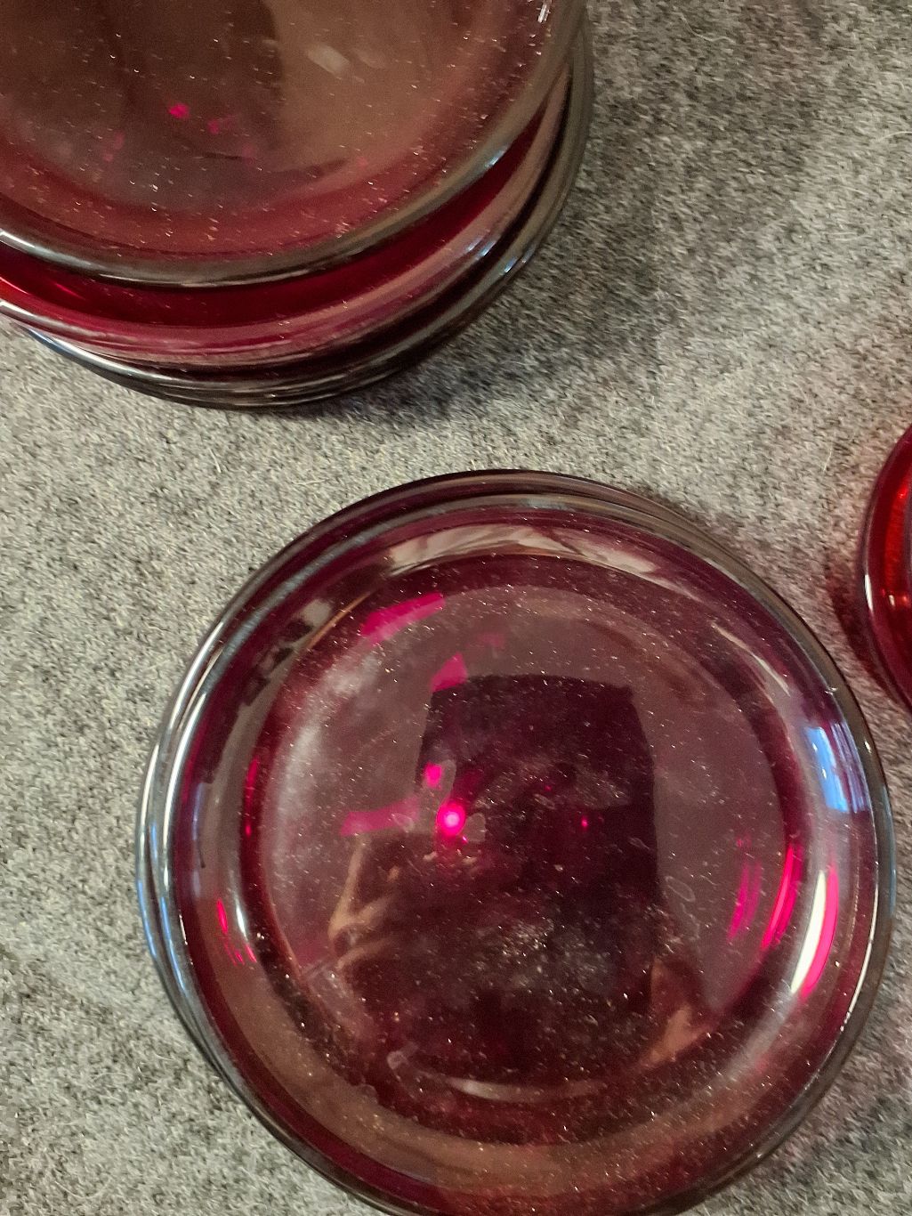 Reijmyre rødt glas